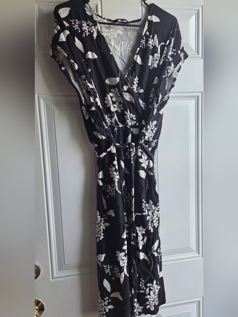 Black Floral Wrap Maxi Dress - White Flower Print Size XXL